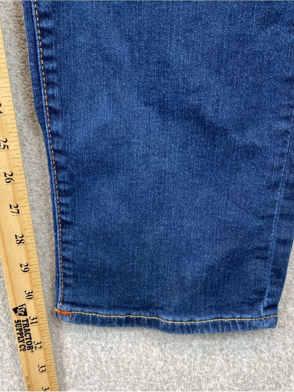 True Religion Men's Geno Relaxed Slim Fit Jeans Sz 36x31 Stretch subtle FLAW